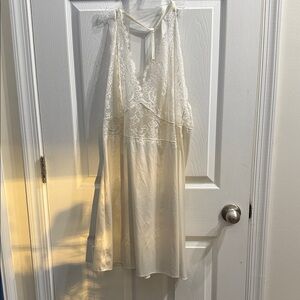 Wacoal Elegant Lace Slip Dress